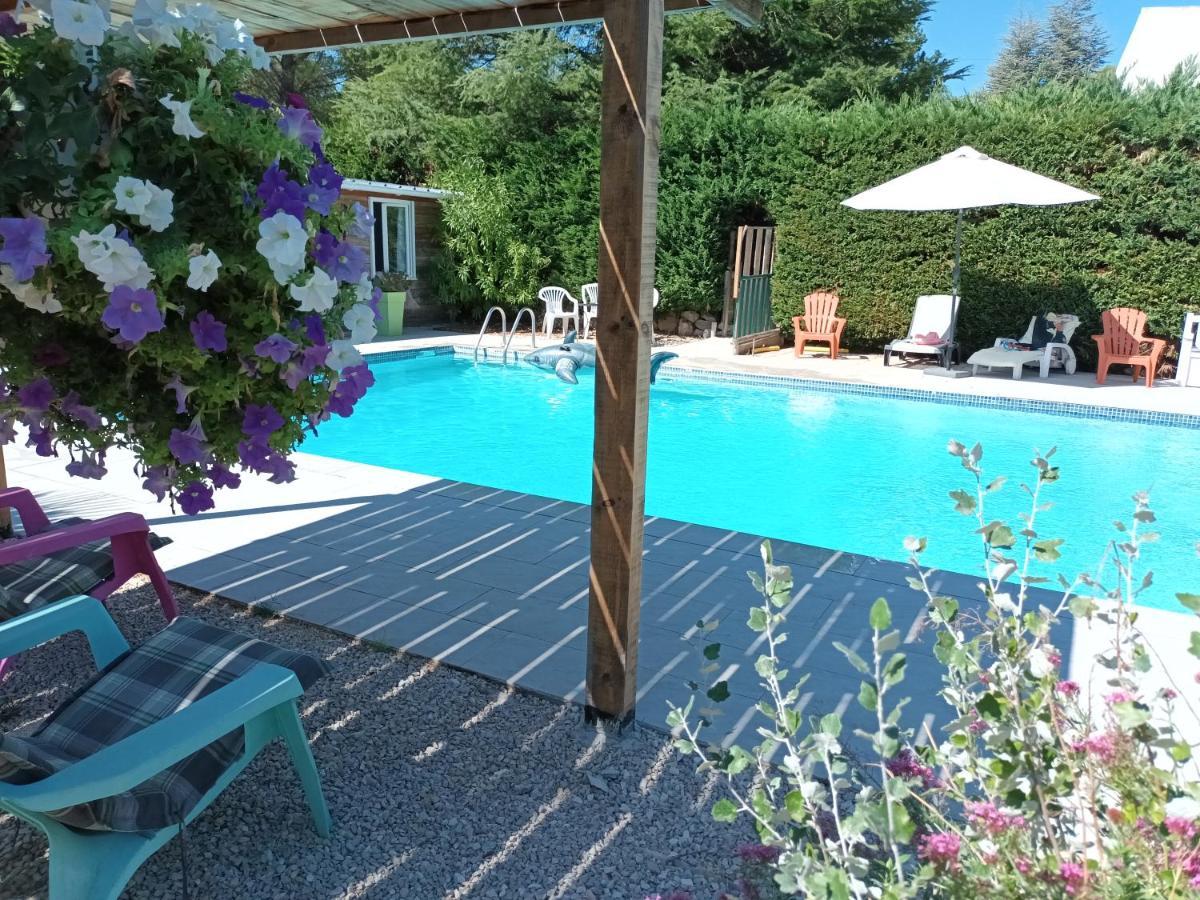 Chalet Banane Devant Piscine, A 6Km Du Festival De Piano De La Roque D'Antheron Rognes Zewnętrze zdjęcie