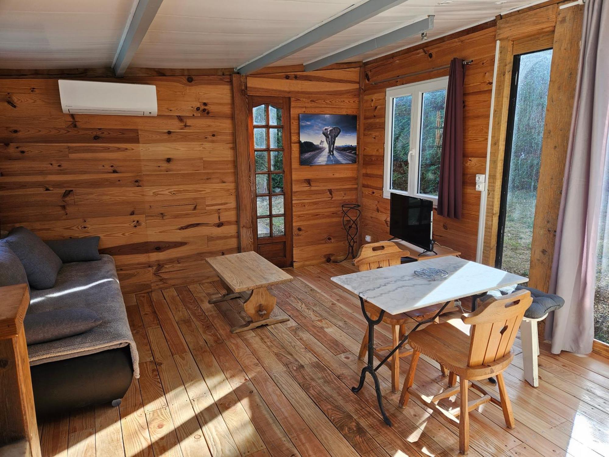 Chalet Banane Devant Piscine, A 6Km Du Festival De Piano De La Roque D'Antheron Rognes Zewnętrze zdjęcie