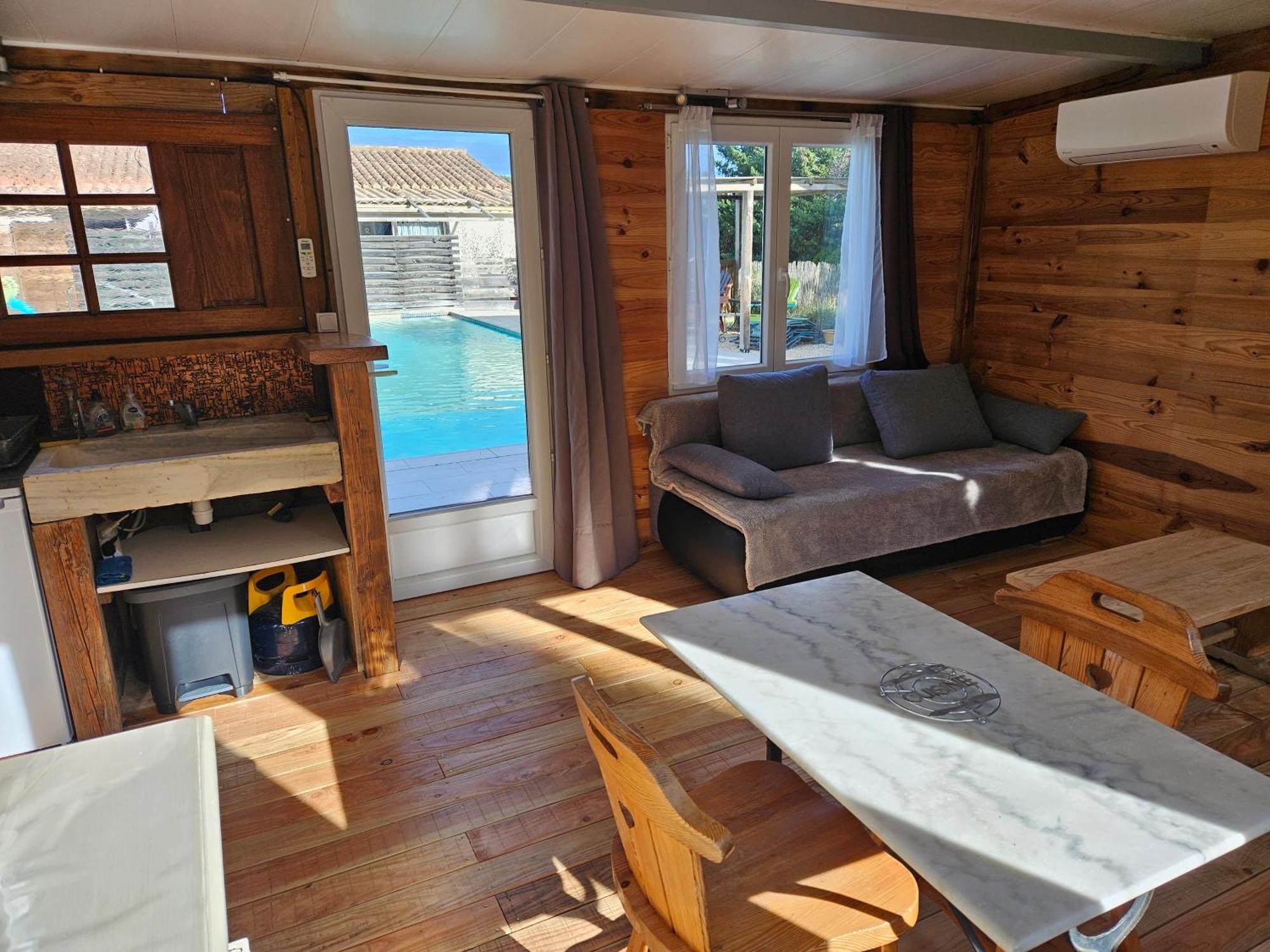 Chalet Banane Devant Piscine, A 6Km Du Festival De Piano De La Roque D'Antheron Rognes Zewnętrze zdjęcie